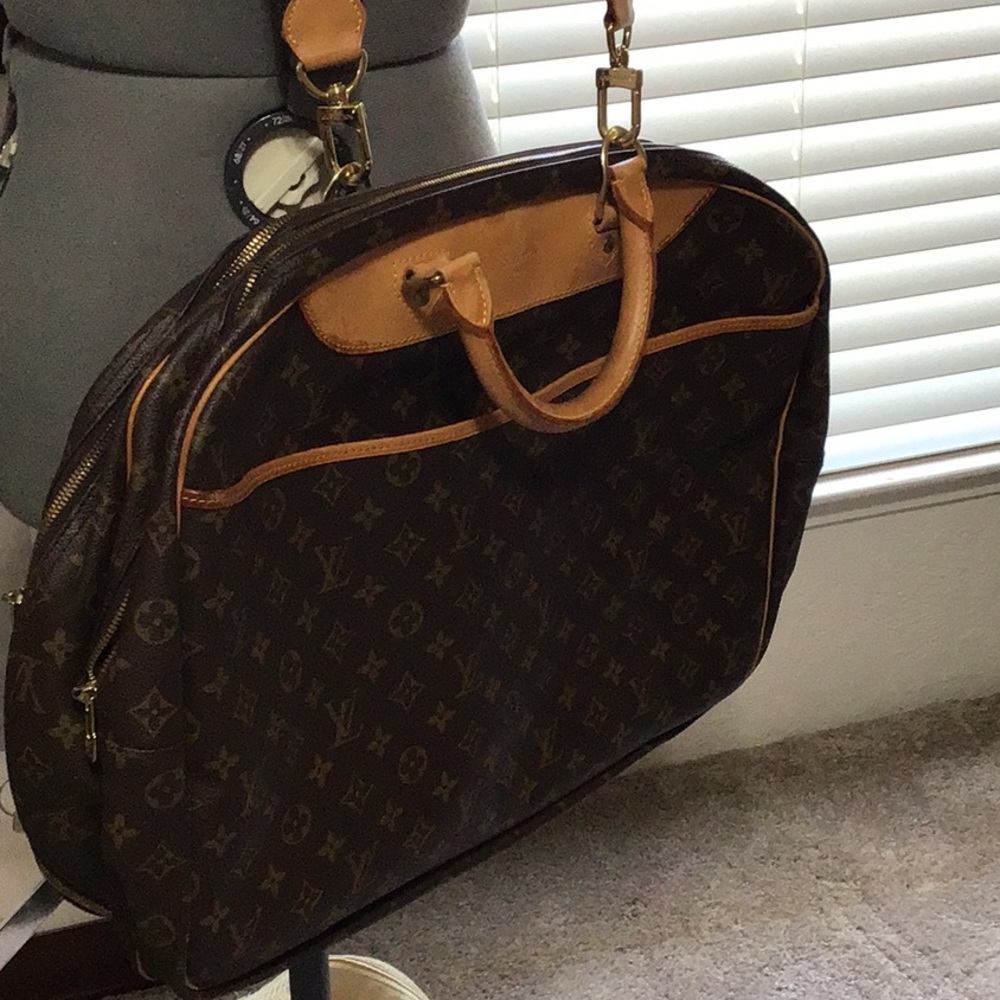 Weekender with garment bag snap attachments